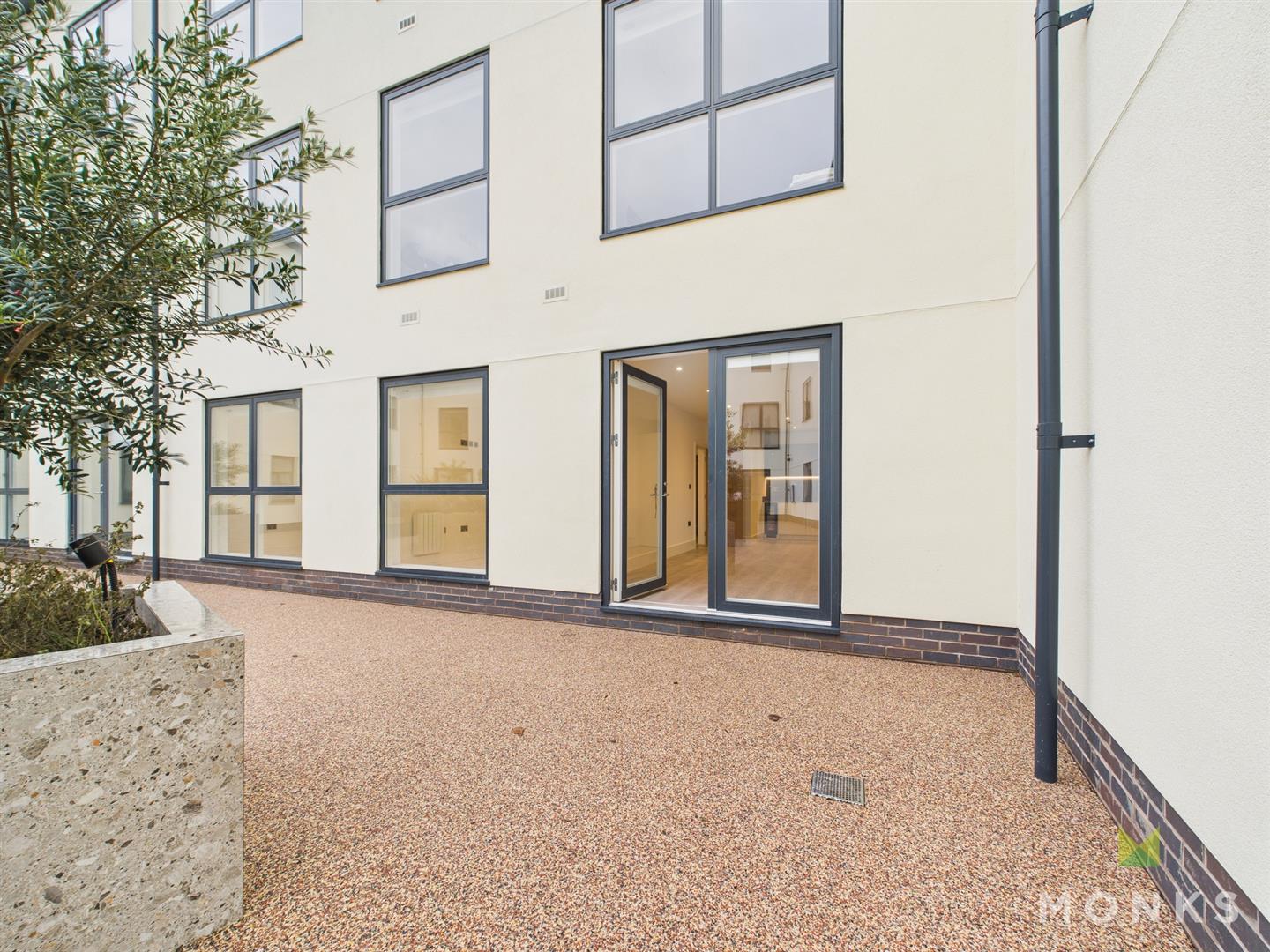 16 Old Coleham Court, Shrewsbury, SY3 7BS For Sale